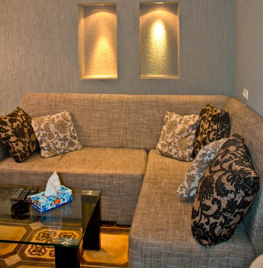 Armon Apart Hotel Khujand Værelse billede